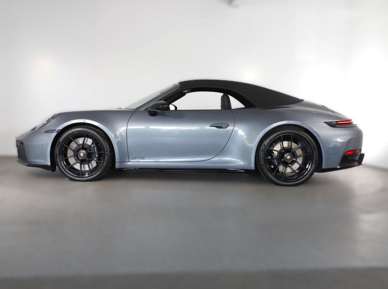 Porsche 911 Carrera 4 GTS Cabriolet