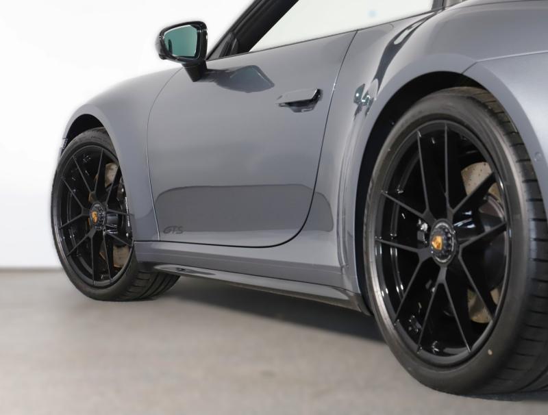 Porsche 911 Carrera 4 GTS Cabriolet