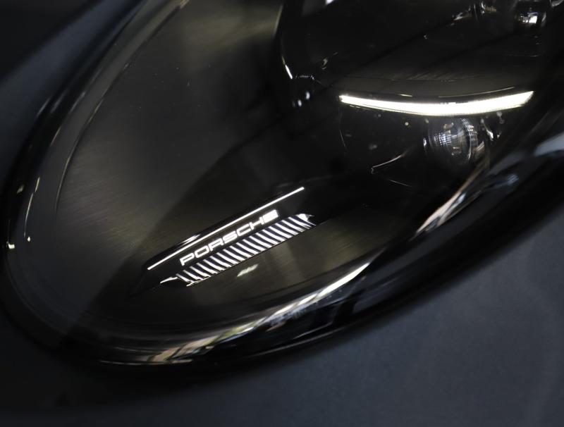 Porsche 911 Carrera 4 GTS Cabriolet