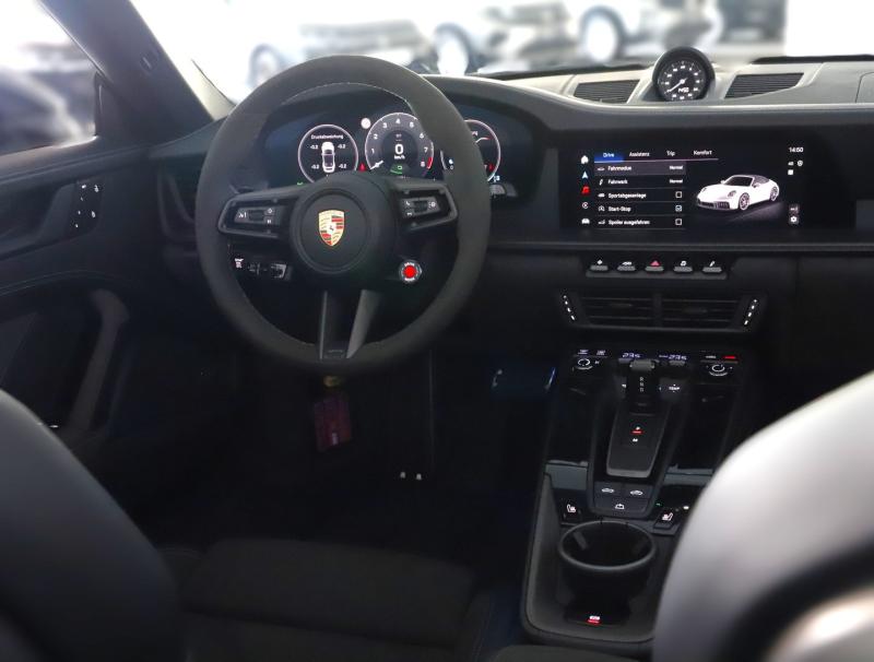 Porsche 911 Carrera 4 GTS Cabriolet