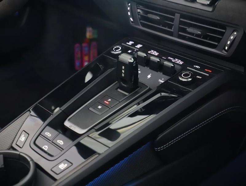 Porsche 911 Carrera 4 GTS Cabriolet