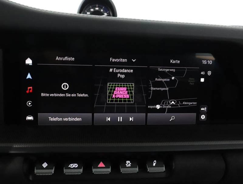 Porsche 911 Carrera 4 GTS Cabriolet