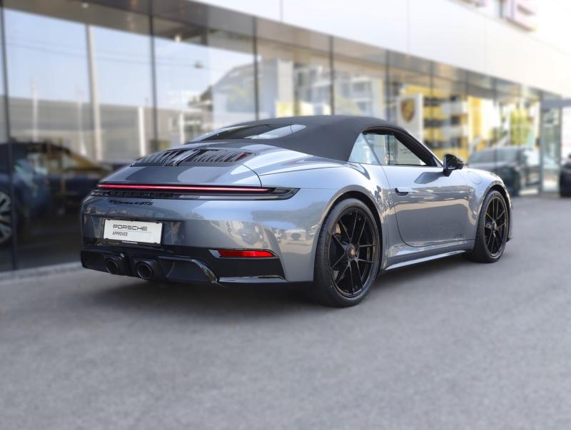 Porsche 911 Carrera 4 GTS Cabriolet