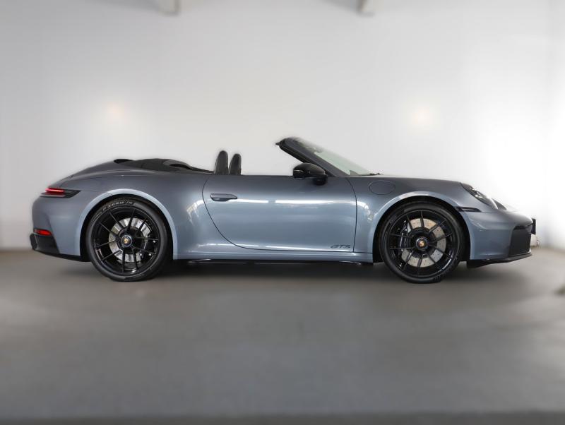 Porsche 911 Carrera 4 GTS Cabriolet