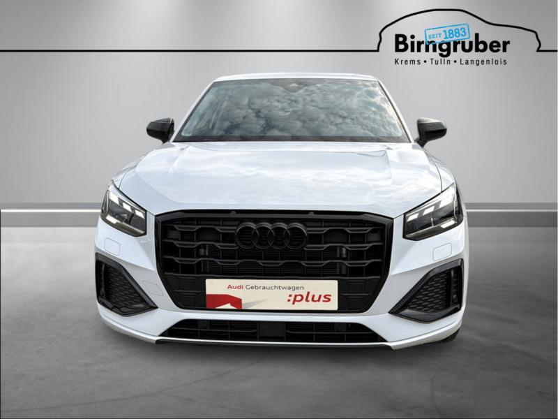 Audi Q2 30 TFSI admired