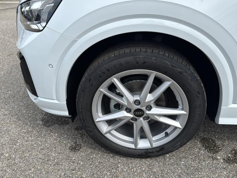 Audi Q2 30 TFSI admired