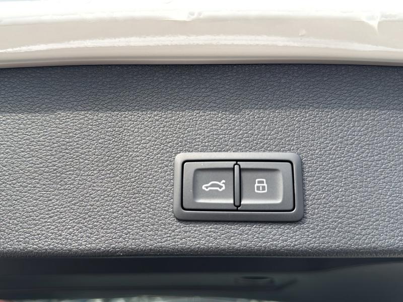 Audi Q2 30 TFSI admired