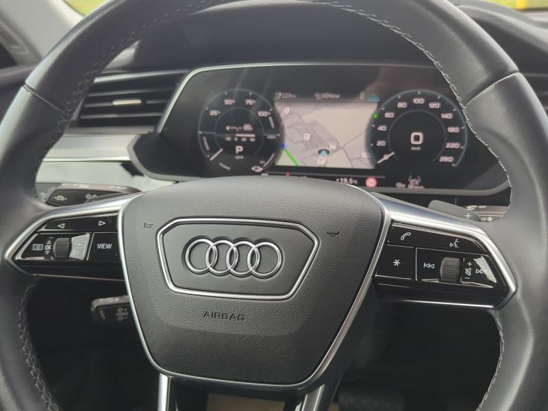 Audi Q8 Sportback 55 e-tron quattro business