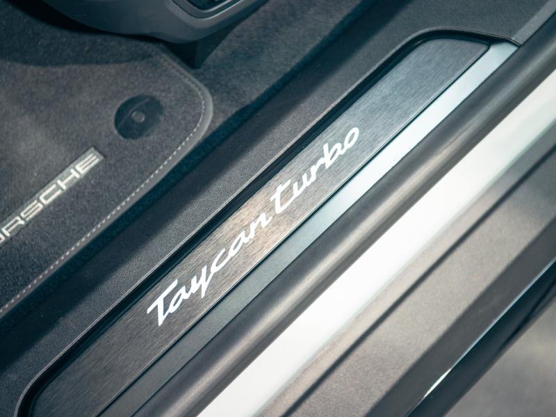Porsche Taycan Turbo Sport Turismo