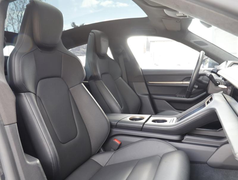 Porsche Taycan Turbo