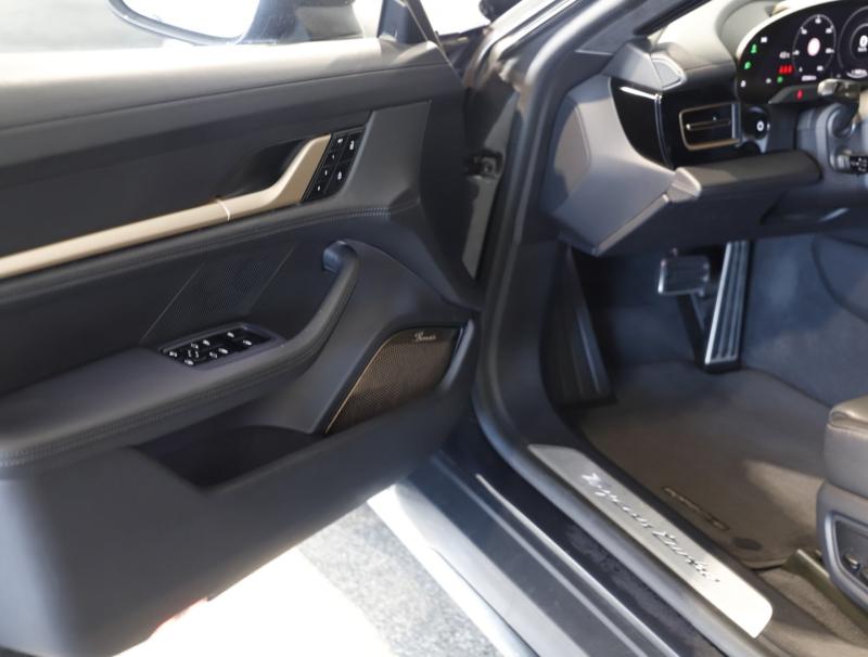 Porsche Taycan Turbo