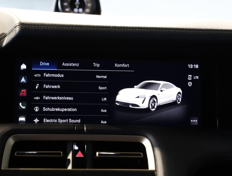 Porsche Taycan Turbo