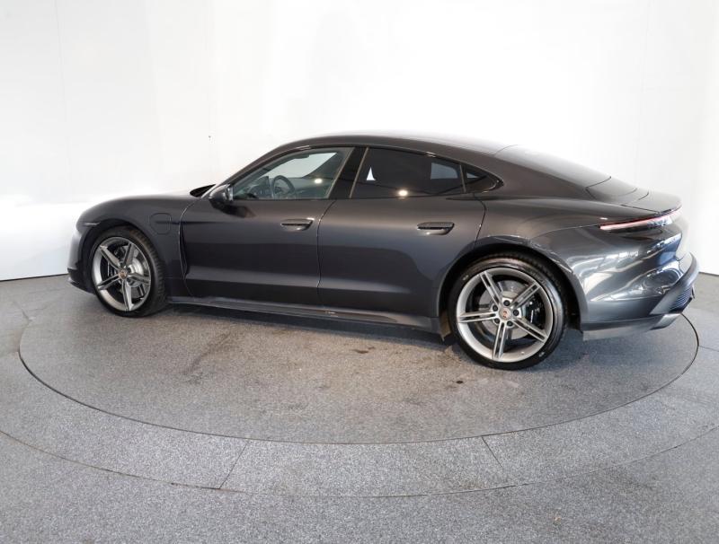 Porsche Taycan Turbo