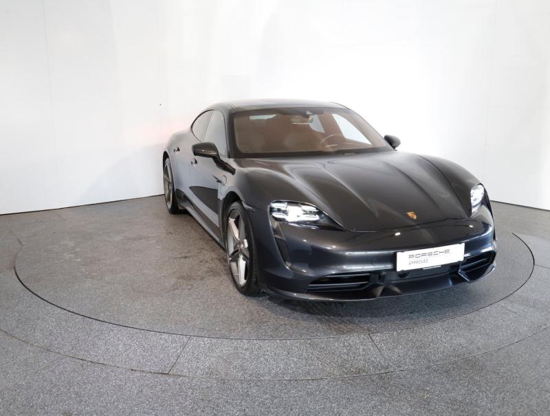 Porsche Taycan Turbo