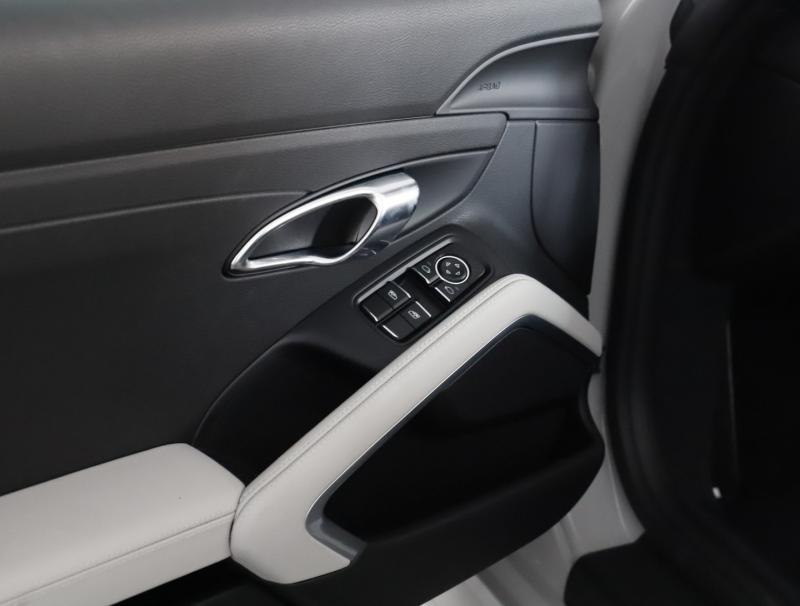 Porsche 718 Boxster S