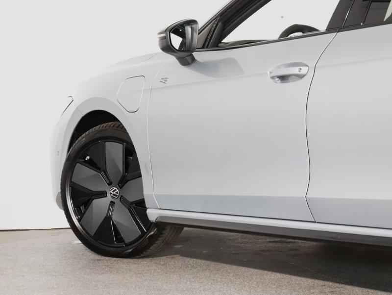 VW Passat Variant Sport eHybrid 150kW