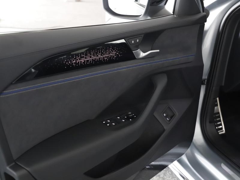 VW Passat Variant Sport eHybrid 150kW