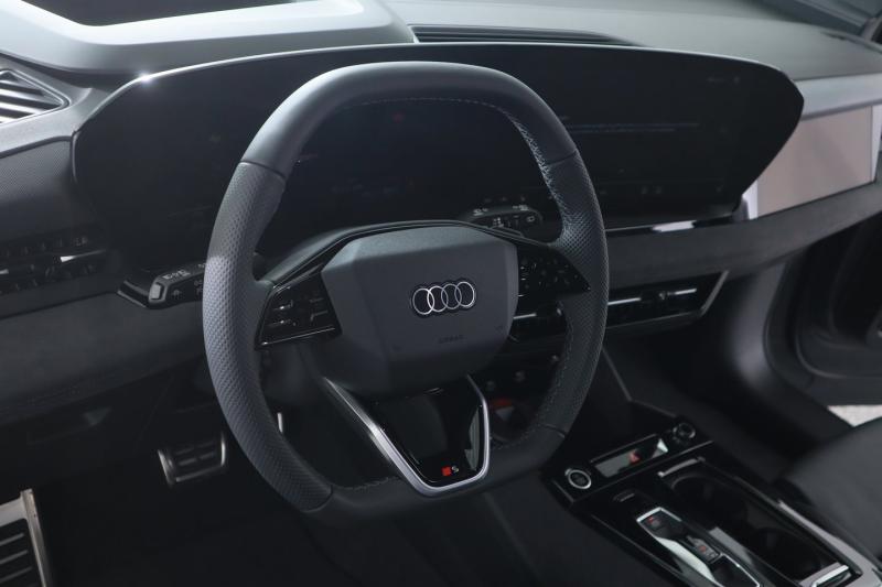 Audi Q6 e-tron quattro