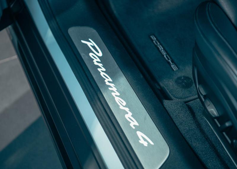 Porsche Panamera 4 E-Hybrid