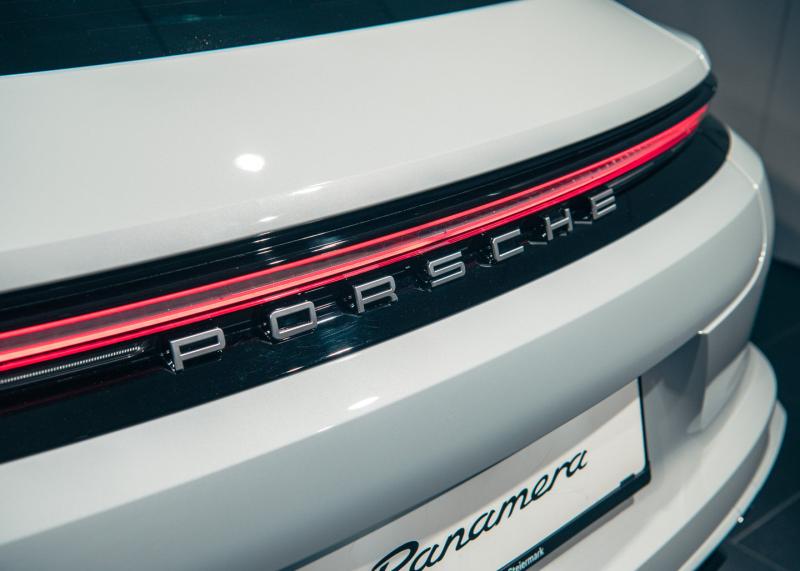 Porsche Panamera 4 E-Hybrid