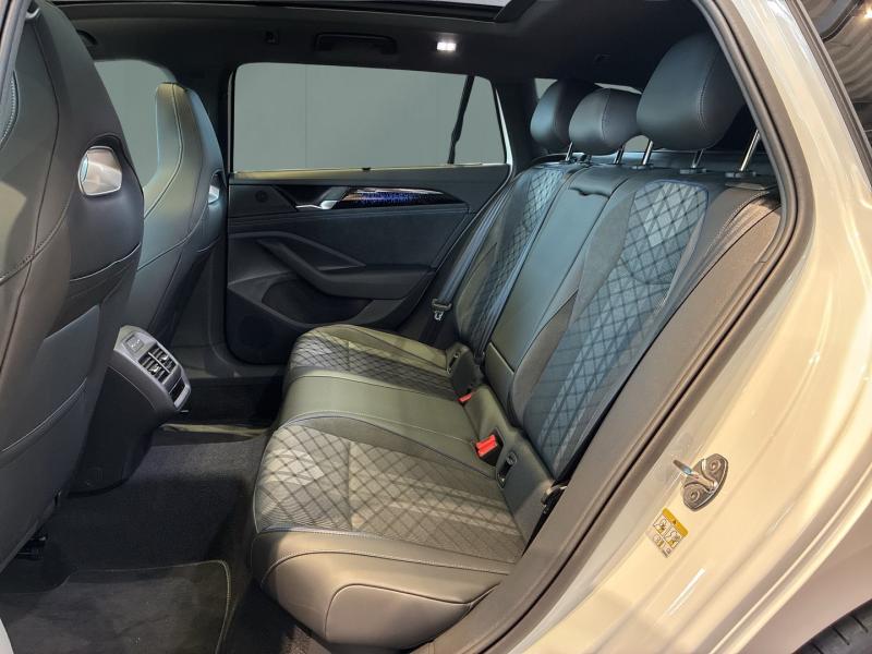 VW Passat Variant Sport TDI DSG