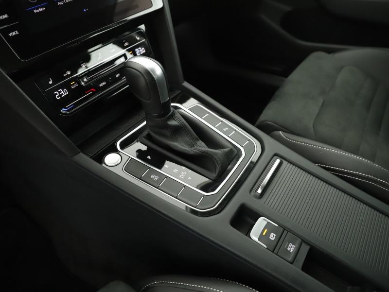 VW Passat Variant Elegance TDI 4MOTION DSG