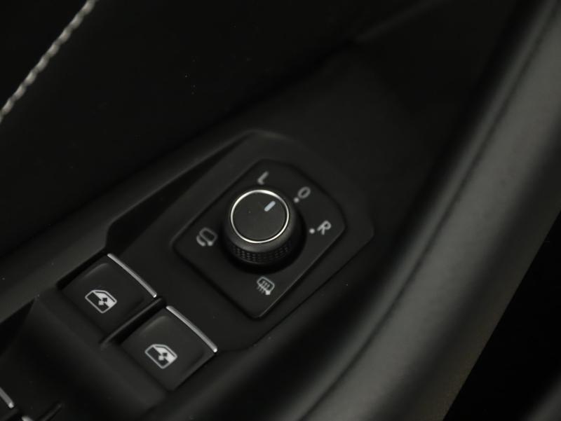 VW Passat Variant Elegance TDI 4MOTION DSG