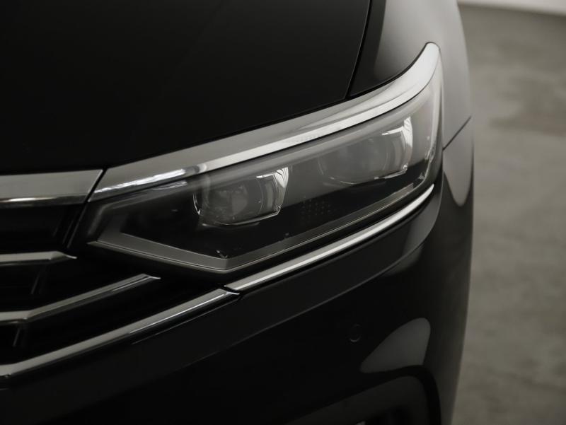 VW Passat Variant Elegance TDI 4MOTION DSG