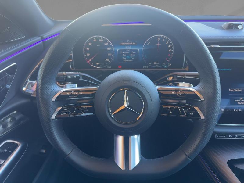 MERCEDES-BENZ E 300 de 4MATIC T-Modell mit EQ Hybrid Technologie Österreich-Edition