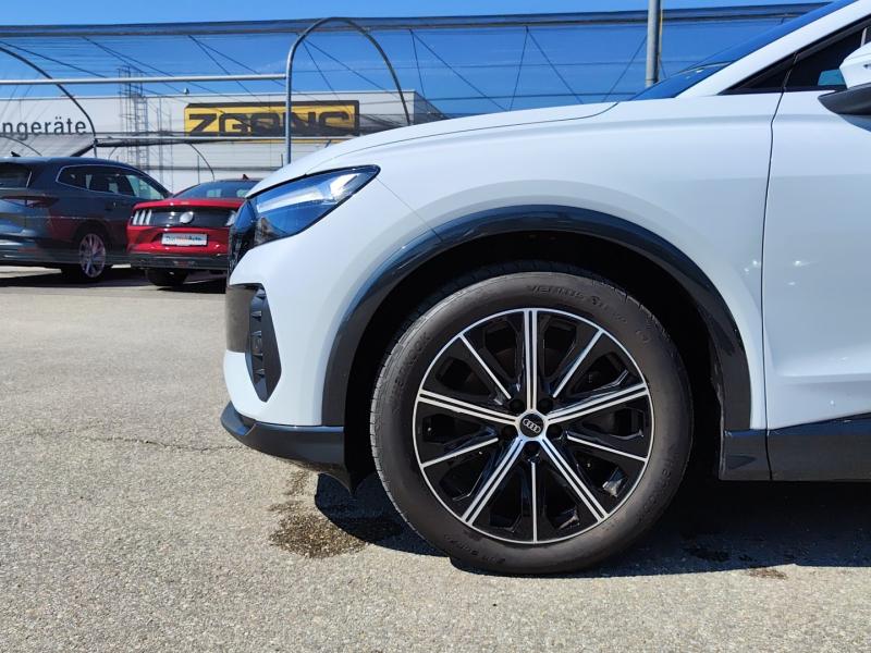 Audi Q4 45 e-tron quattro business