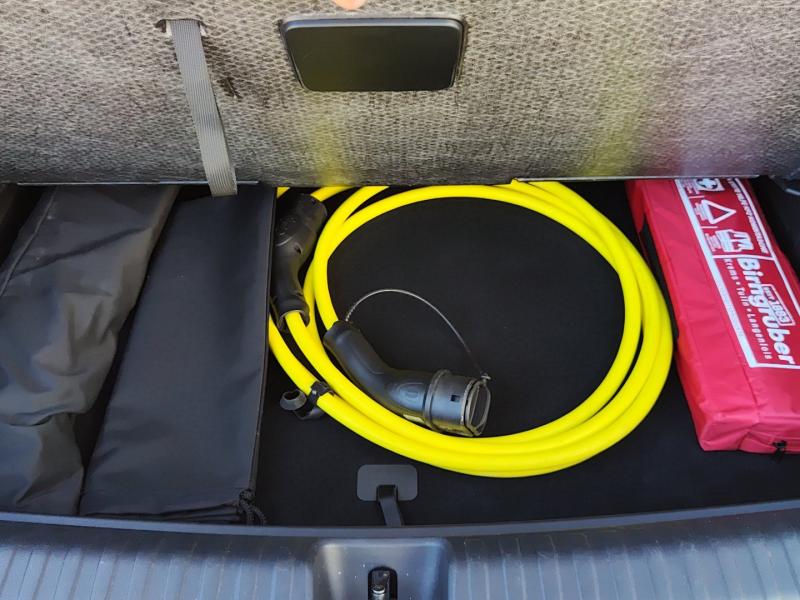 Audi Q4 45 e-tron quattro business