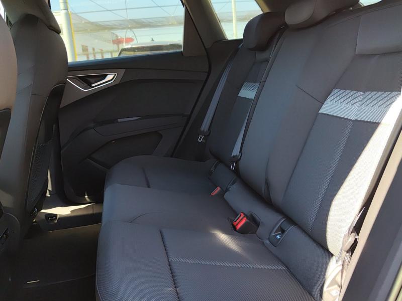 Audi Q4 45 e-tron quattro business