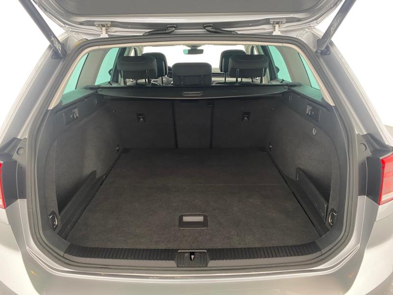 VW Passat Variant Business TDI SCR DSG