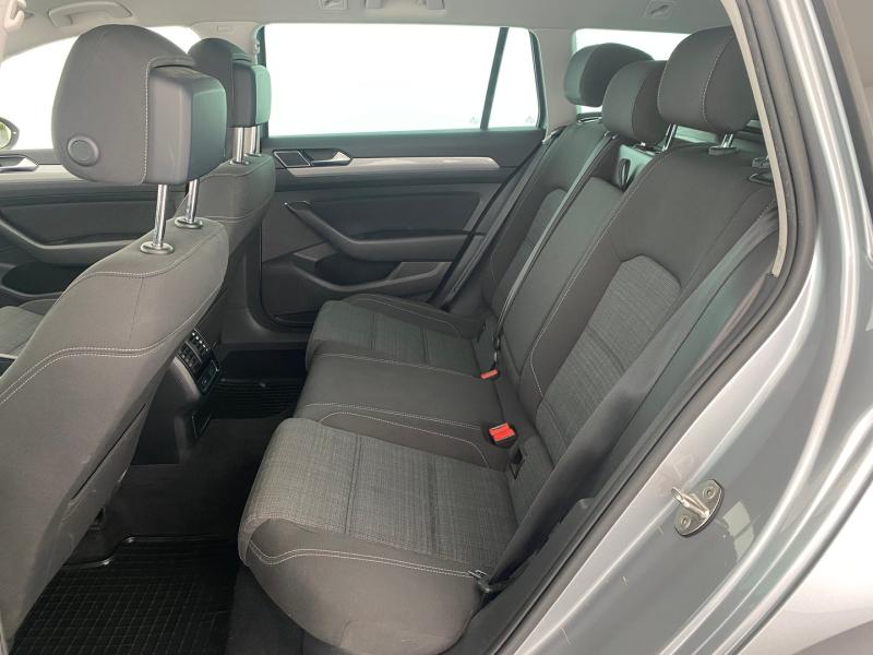 VW Passat Variant Business TDI SCR DSG