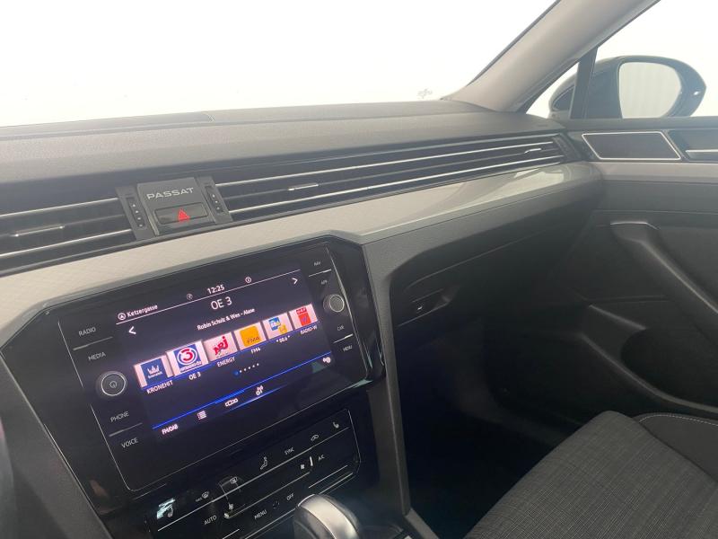 VW Passat Variant Business TDI DSG