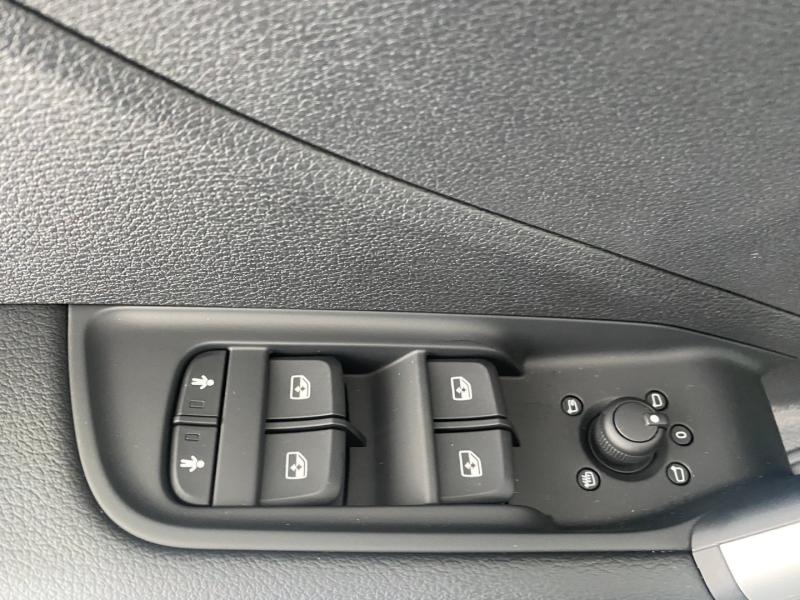 Audi Q2 30 TFSI admired