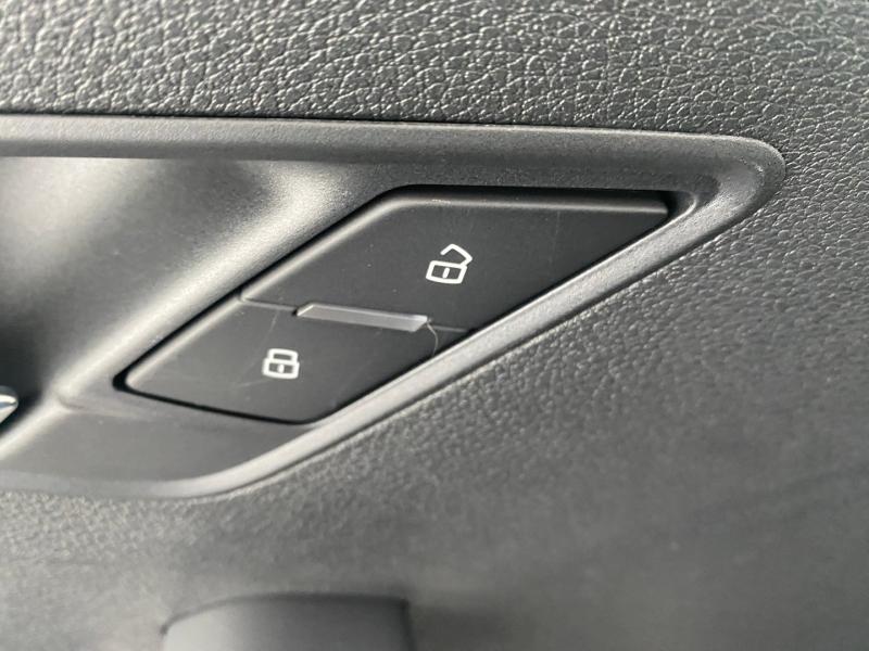 Audi Q2 30 TFSI admired