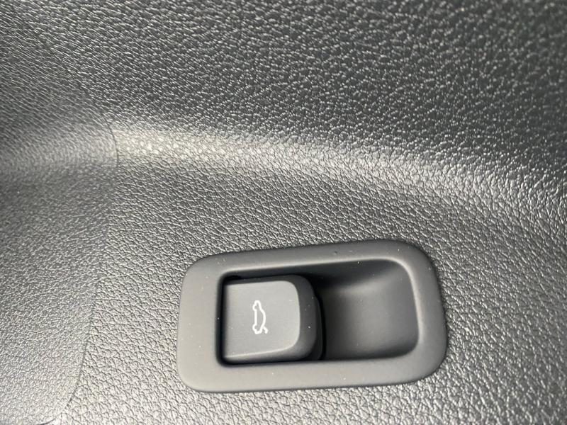 Audi Q2 30 TFSI admired