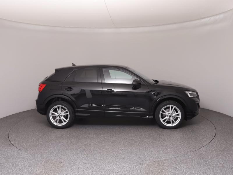 Audi Q2 30 TFSI admired