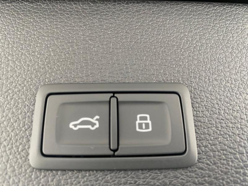 Audi Q2 30 TFSI admired