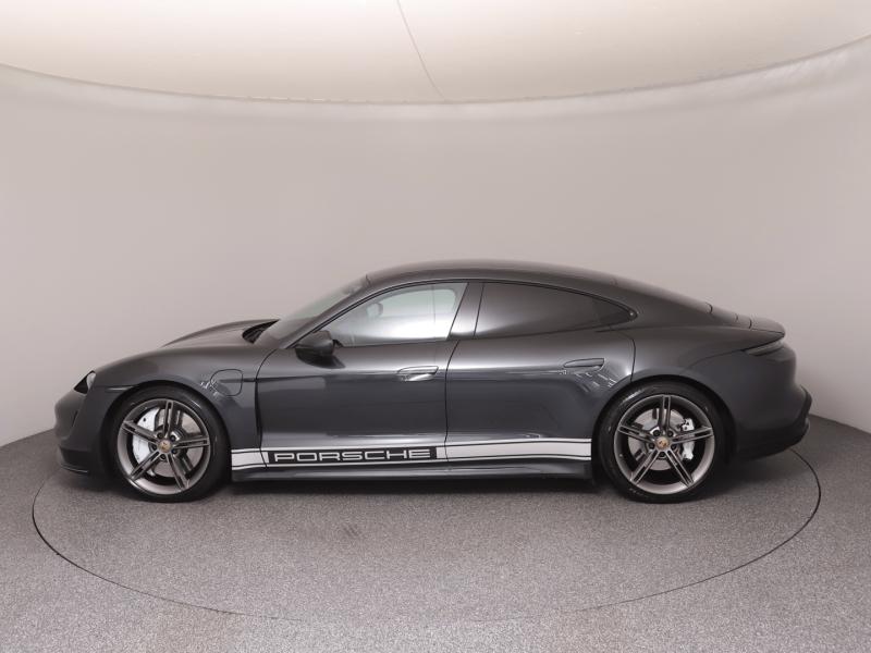 Porsche Taycan Turbo