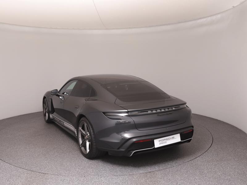 Porsche Taycan Turbo