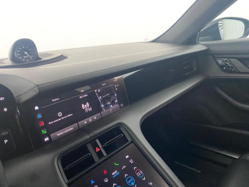 Porsche Taycan Turbo