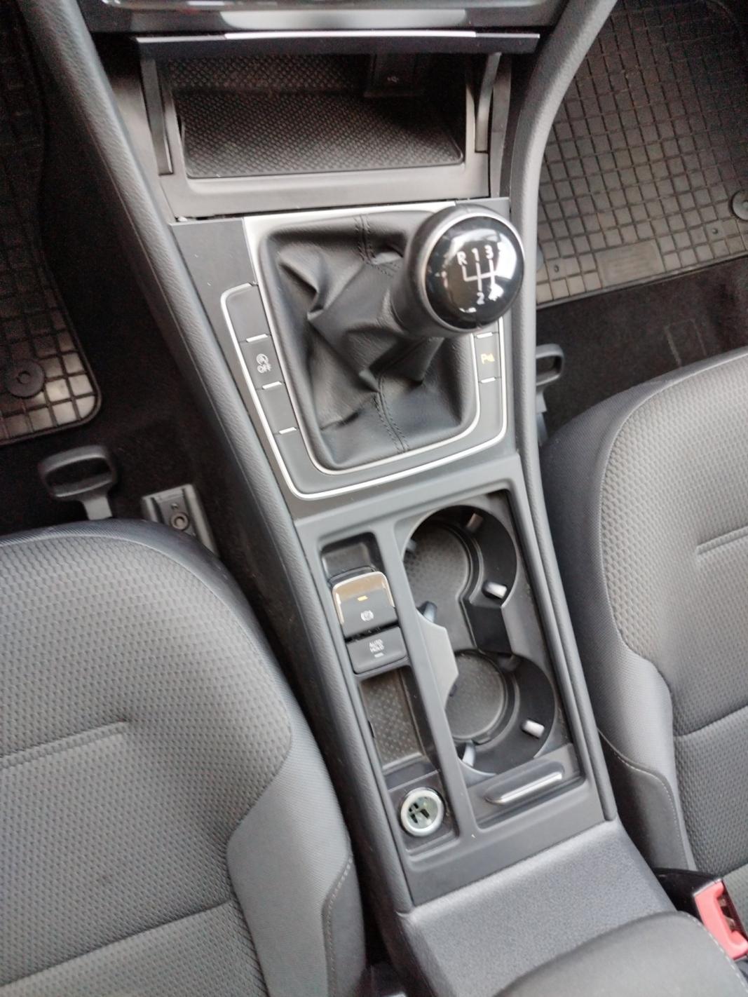 VW Golf Variant Comfortline TDI SCR