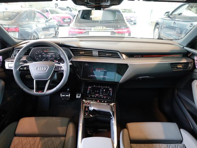Audi SQ8 e-tron quattro