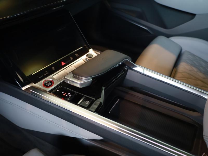 Audi SQ8 e-tron quattro