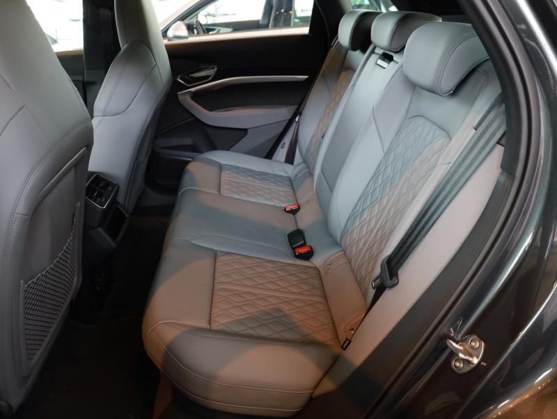 Audi SQ8 e-tron quattro