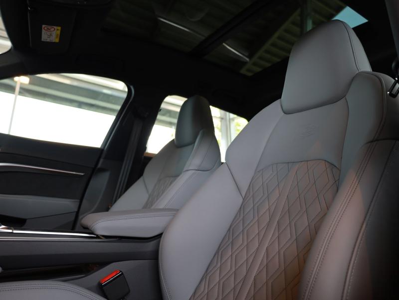 Audi SQ8 e-tron quattro