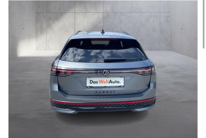 VW Passat Variant Sport TDI 4MOTION DSG