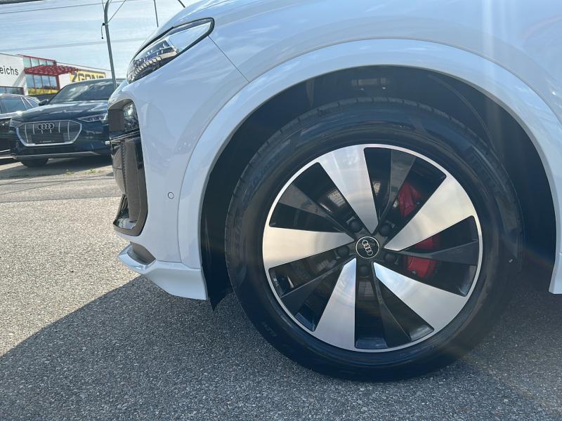 Audi Q6 e-tron quattro